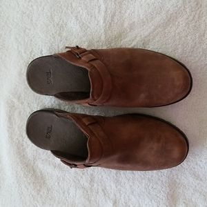 NWOT. Teva waterproof leather shoes
